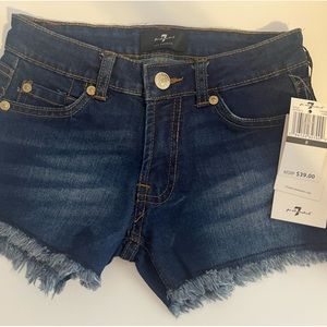 NWOT Girl 7 for all mankind shorts 🩳✨